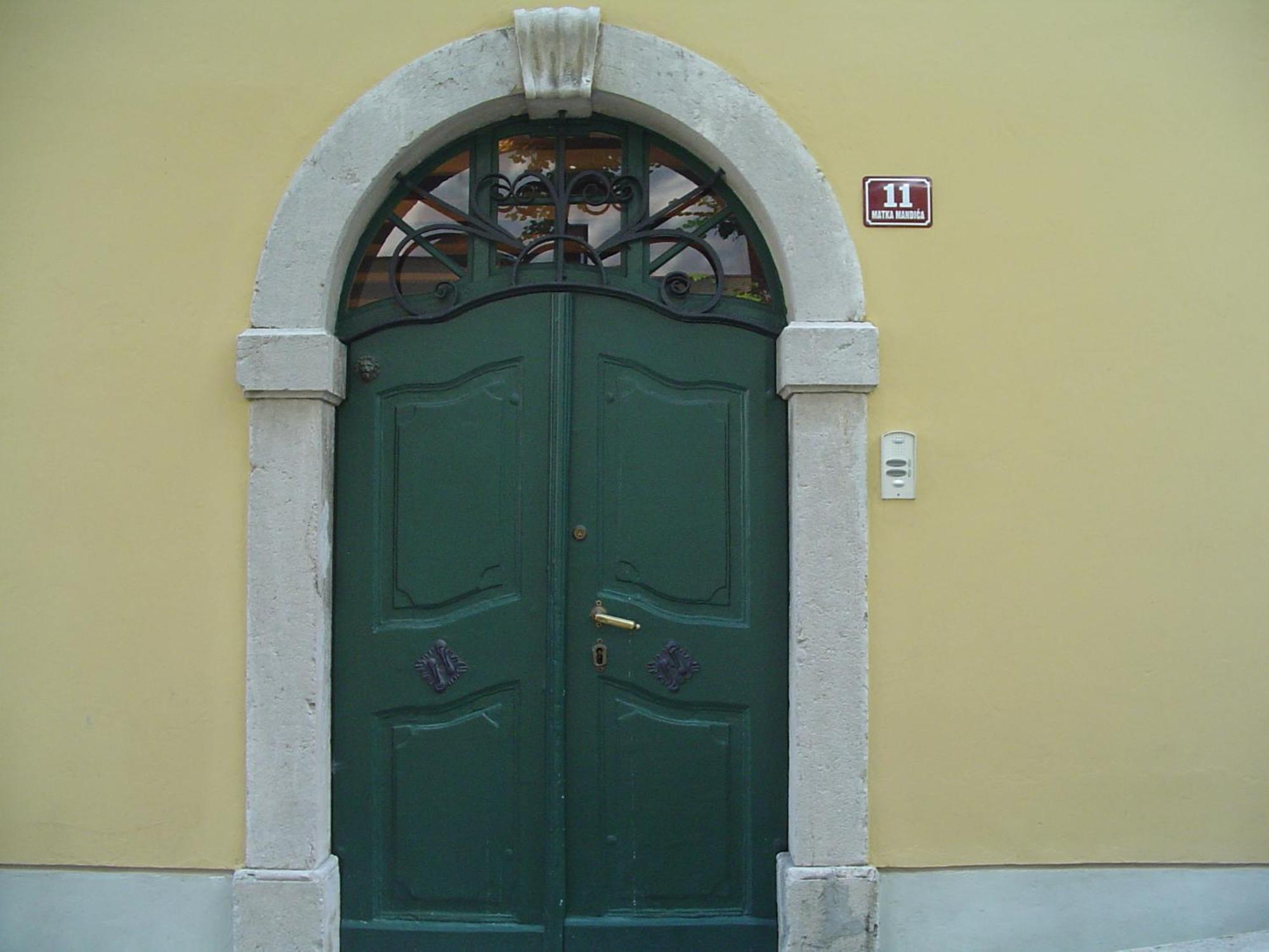 Apartments Villa Kastav In Old Town Center With Sea View And Parking Εξωτερικό φωτογραφία